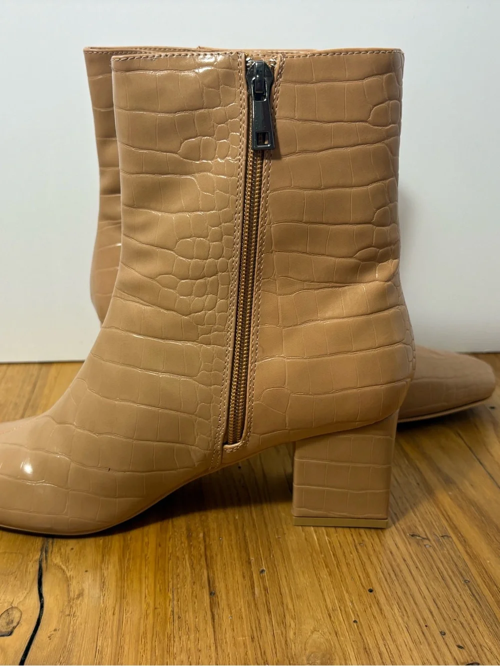French Connection || Tan Crocodile Embossed Ankle Boots Block Heel Sz 9